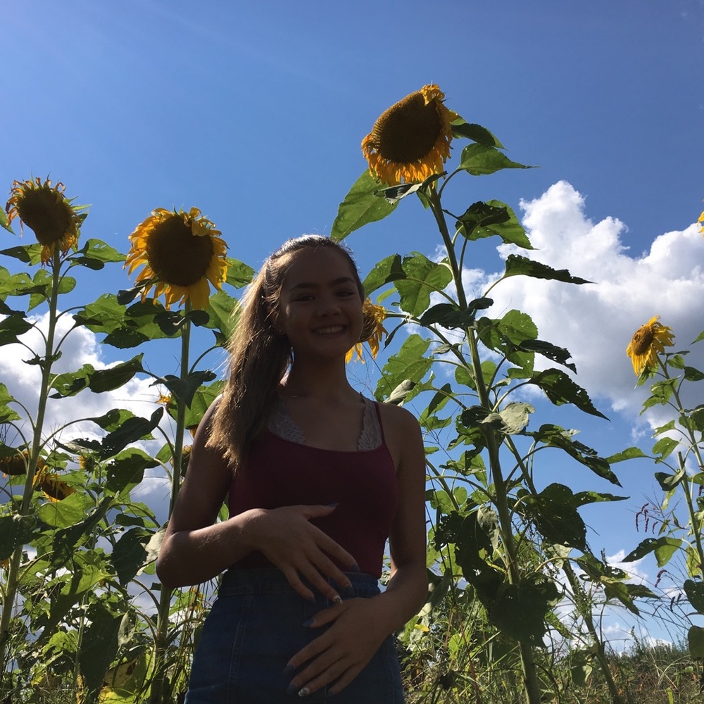 Meet your Posher, Olivia